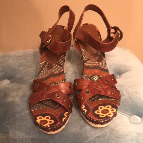 Guess Espadrille Sandal. - Picture 3 of 6